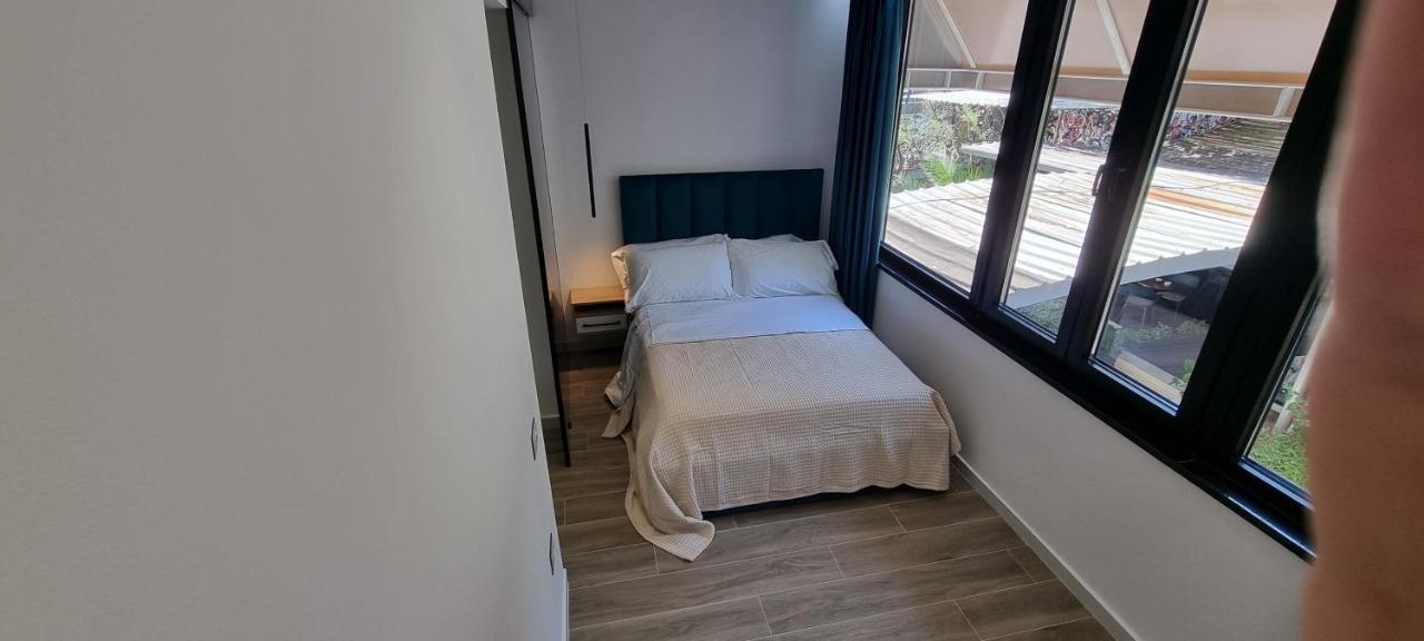 Deluxe Apartment Bllok Tirana Exterior photo