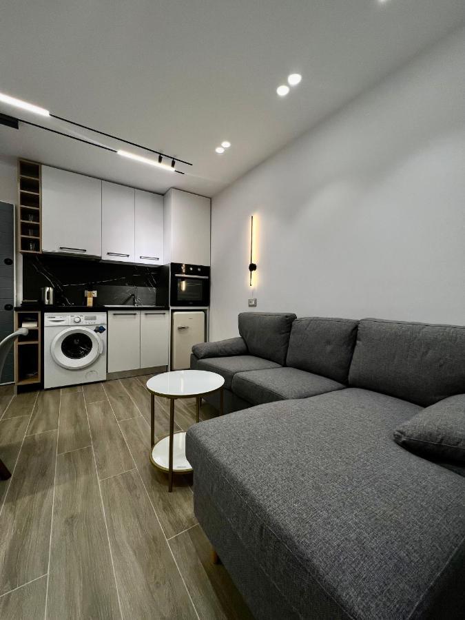 Deluxe Apartment Bllok Tirana Exterior photo