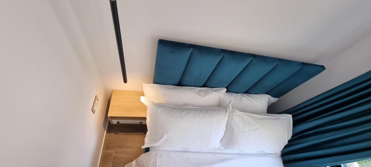 Deluxe Apartment Bllok Tirana Exterior photo