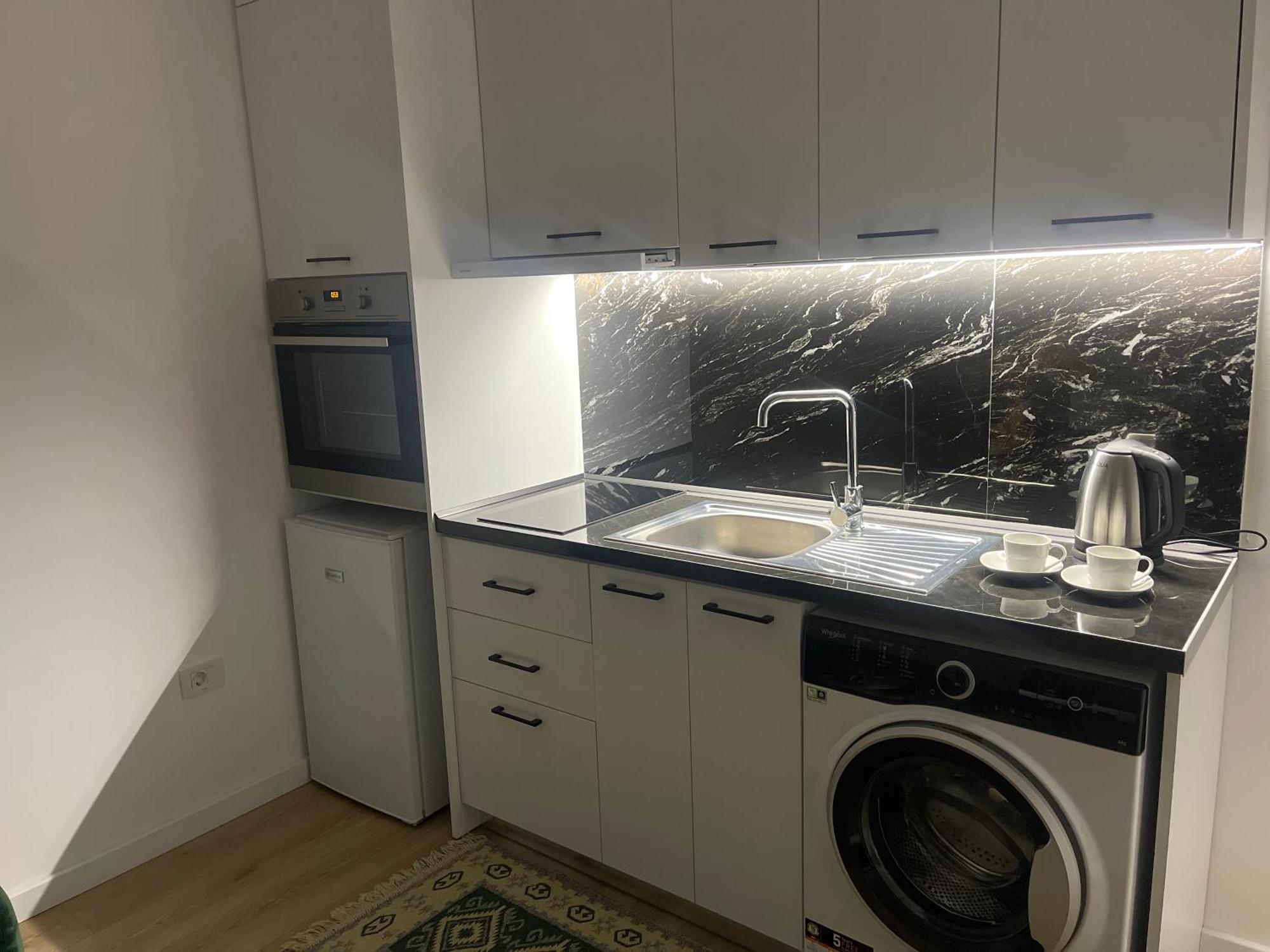 Deluxe Apartment Bllok Tirana Exterior photo